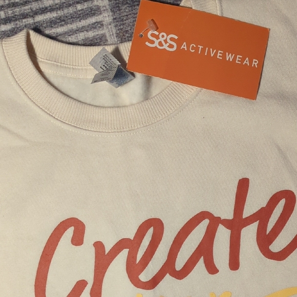 Jerzees Cream Crew Neck Sweater with Red and Yellow Design - Picture 2 of 9